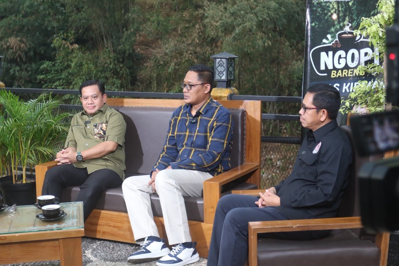 Podcast "Ngopi Bareng Mas Kirman": Strategi Pemkab Pekalongan Perkuat Komunikasi Publik